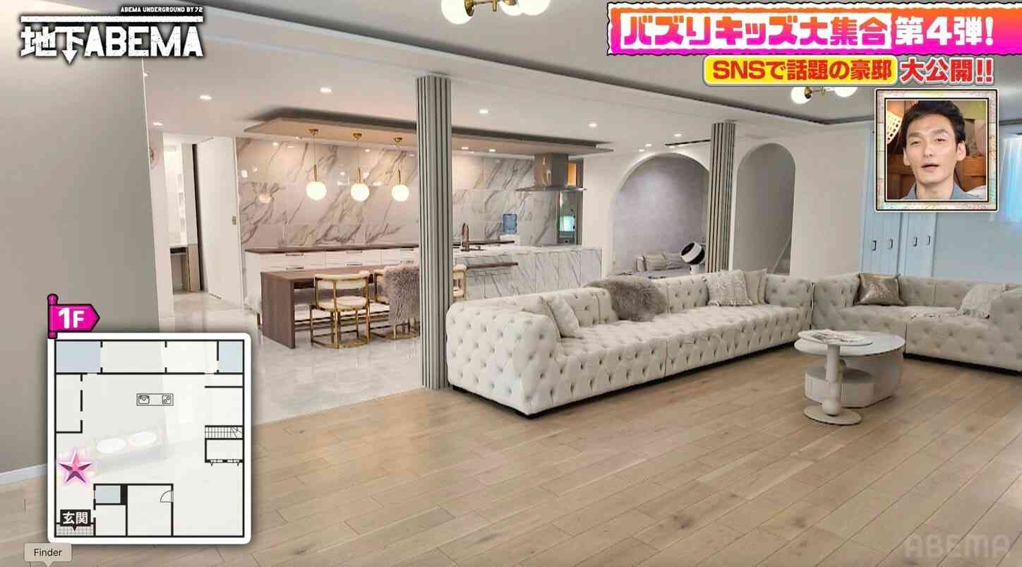 小学生ギャル(10歳)、100坪・8SSLDKの自宅豪邸を公開「高級車が10台買えるくらいの値段」50畳以上のリビング&キッチンに驚きの声「やばい」「何だよこれ!」