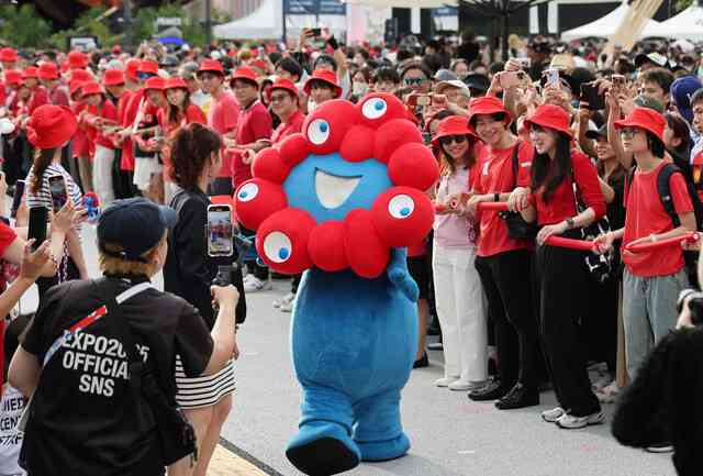 【万博閉幕】ミャクミャク、特大サプライズ　夜空からメッセージ「またどこかで会えるといいな！」…「大号泣」「えぐいって」