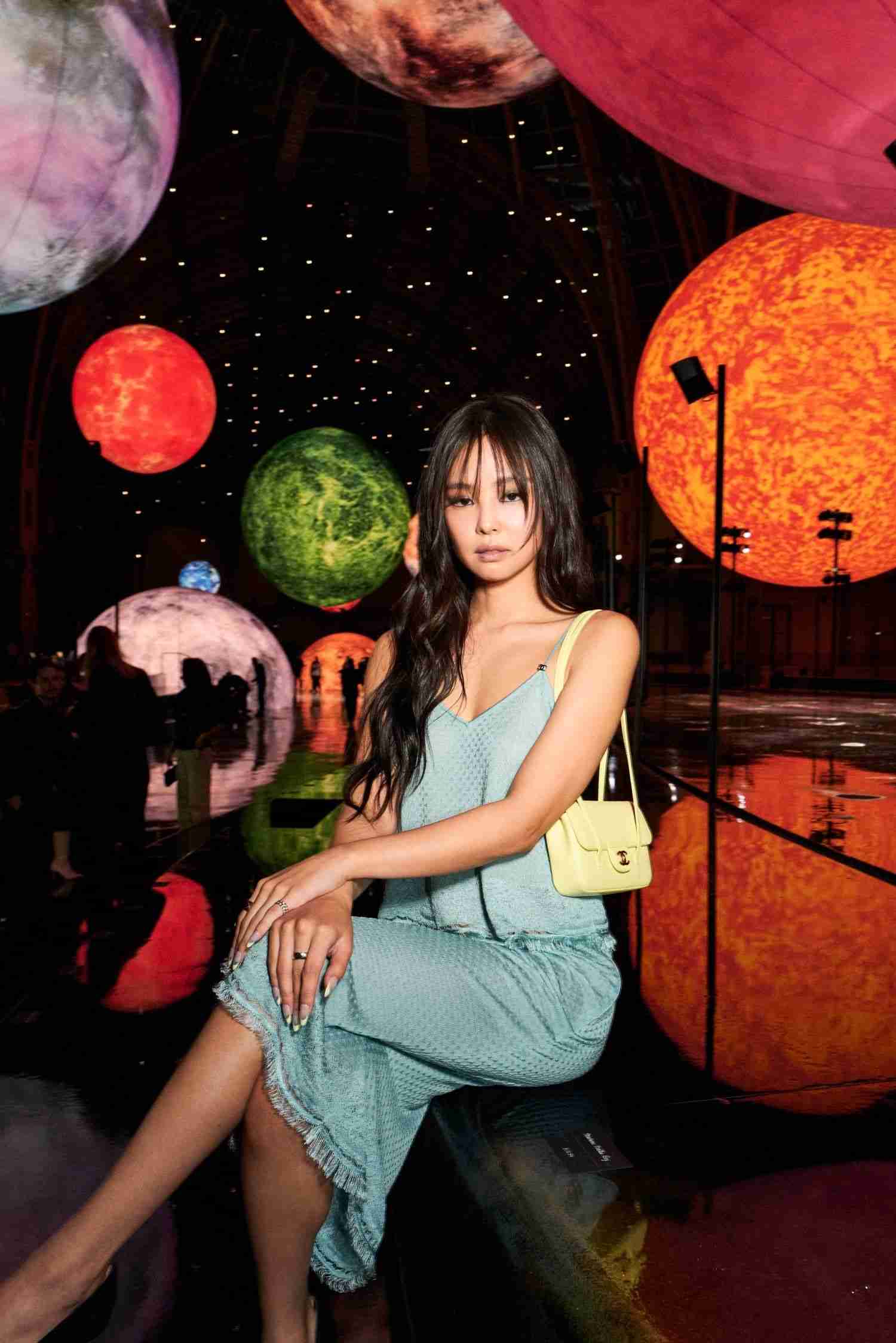 小松菜奈、BLACKPINKのジェニー、ケンダル・ジェンナーらが参加！シャネル2026年春夏フロントローSNAP