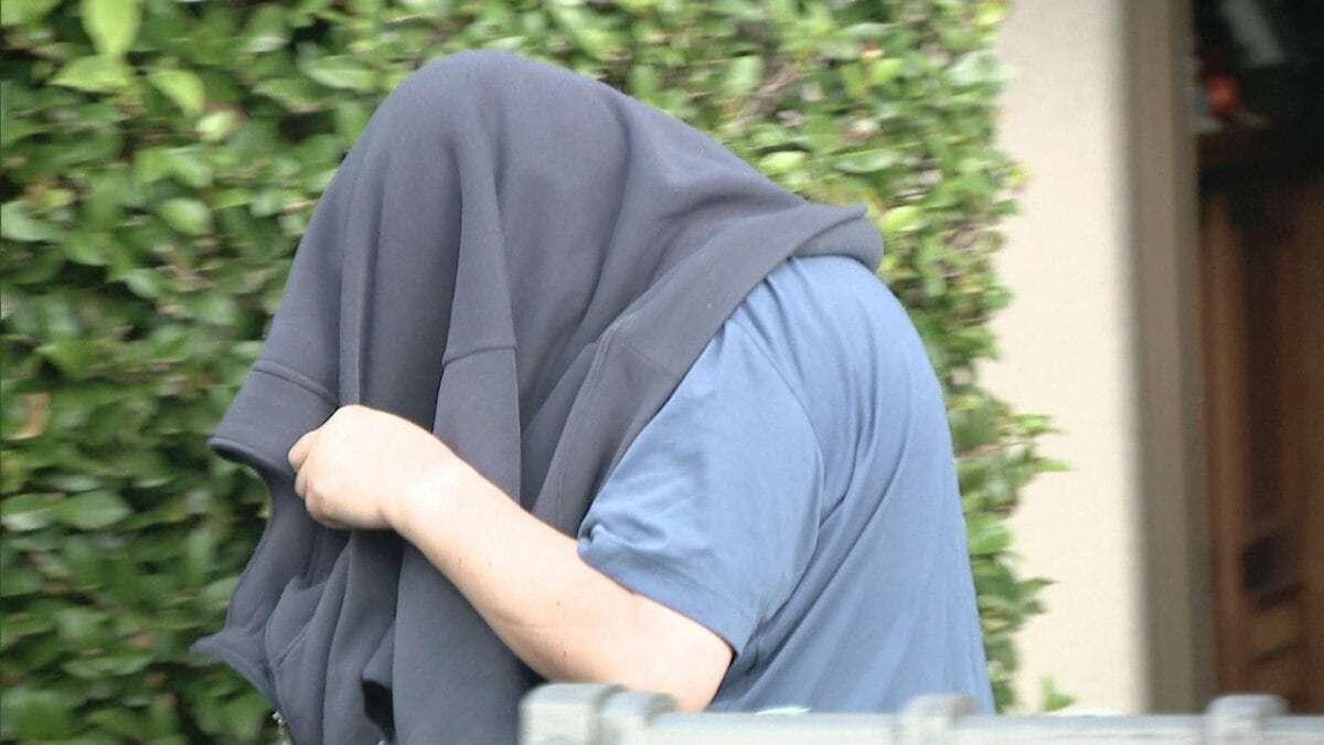 教員免許偽造の疑いで逮捕された中学校の補助教員の男（66） 「過去に女子中学生へのわいせつ事件で教員免許を失効した」との情報も