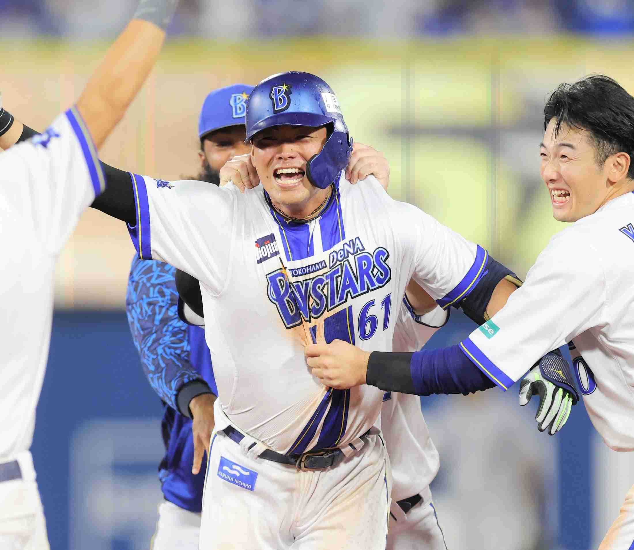 【DeNA】大逆転サヨナラ勝ちで2年連続CSファイナル進出！蝦名がV打 延長11回2死無走者から林が同点打 初回に5失点も追いつく（TBS NEWS DIG Powered by JNN） - Yahoo!ニュース
