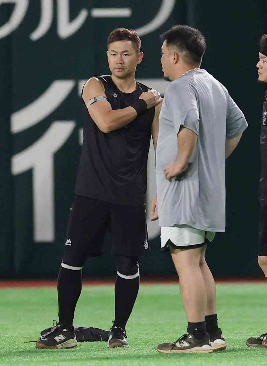 【パＣＳ】ソフトバンク中村晃が練習に復帰　第４戦で審判と激突して後頭部打撲　第５戦は欠場（スポーツ報知） - Yahoo!ニュース