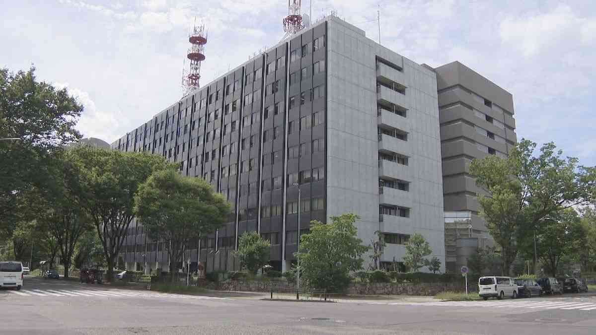 「仕事や家族との関係で疲れてしまった」 交通警察隊・巡査部長の男(45)を現行犯逮捕　コンビニでチョコレート菓子1つを万引きか　愛知県警