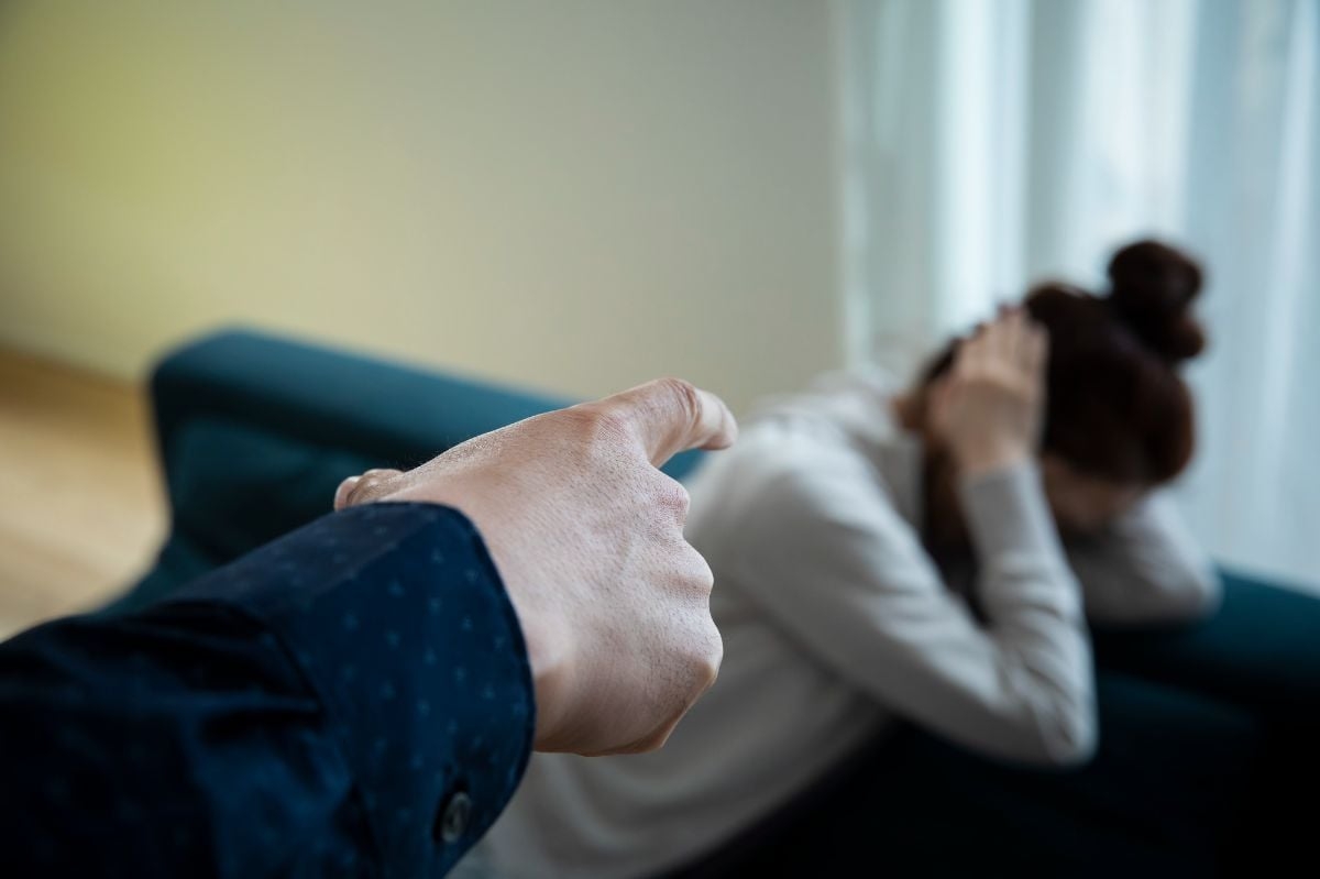 男女9000人超が赤裸々回答【夫婦間のモラハラ＝どんな行為？】→男女の温度差くっきりの“生々しい結果”に | オトナンサー