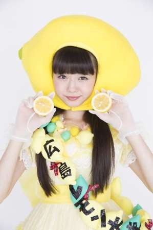 市川美織：「小学生みたい」　31歳、ツインテール姿に「違和感なし！」「30代ってまじ？」「年々若返ってないか」