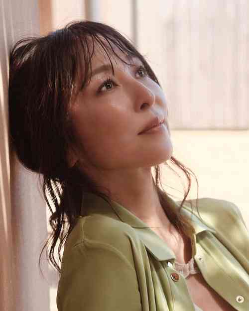 56歳かとうれいこ、27年ぶり写真集発売　30年ぶり水着姿も披露「やって後悔したい」