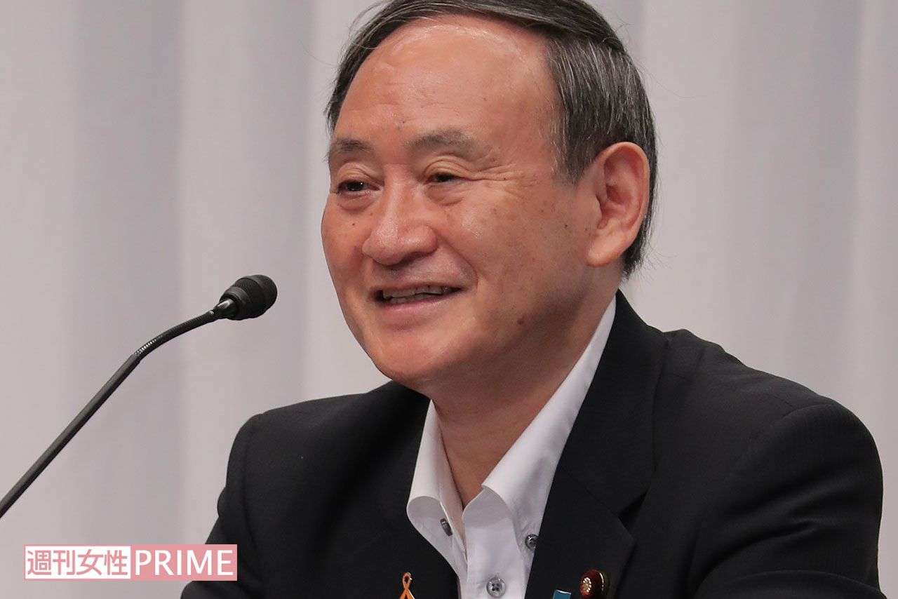 高市早苗“初の女性総理”誕生の背後で、麻生太郎氏より9歳若い「菅義偉氏の衝撃姿」、安倍元首相亡きあと加速する心配 | 週刊女性PRIME