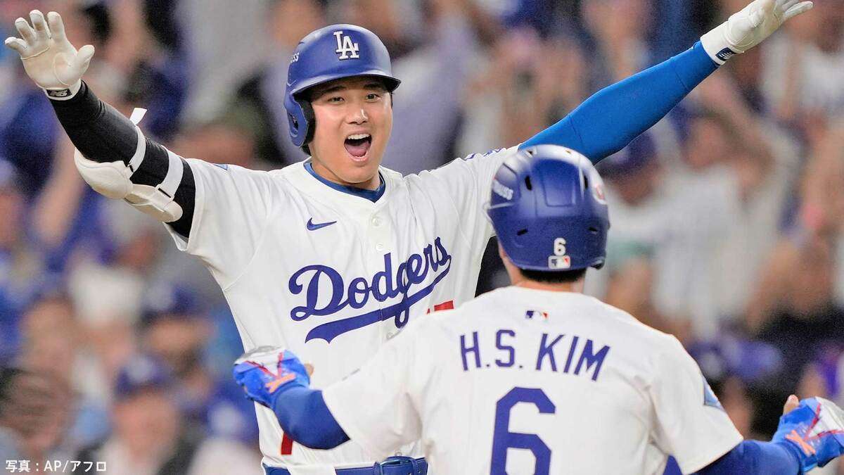 ド軍、劇的延長サヨナラで地区S突破！相手投手の本塁送球ミスで決着、佐々木朗希が8回から3イニング完全投球で劇勝導く | TBS NEWS DIG