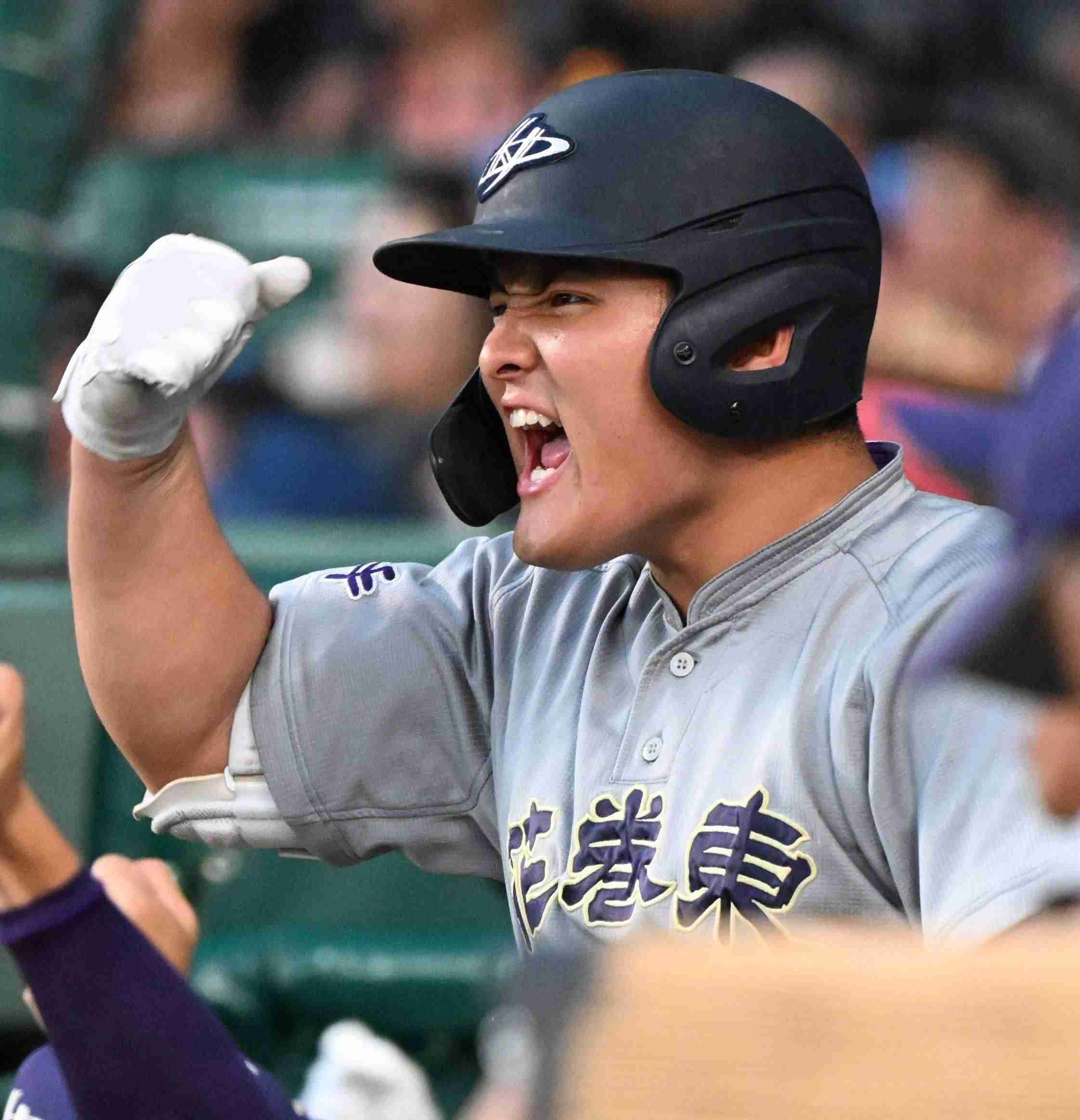ソフトバンクが佐々木麟太郎の交渉権獲得　2球団競合指名に会場どよめく【ドラフト会議】