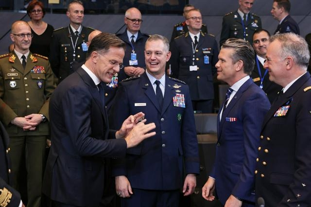 対ロシア機、NATOが対策強化へ　「脅威になるなら全権限を行使」（朝日新聞） - Yahoo!ニュース