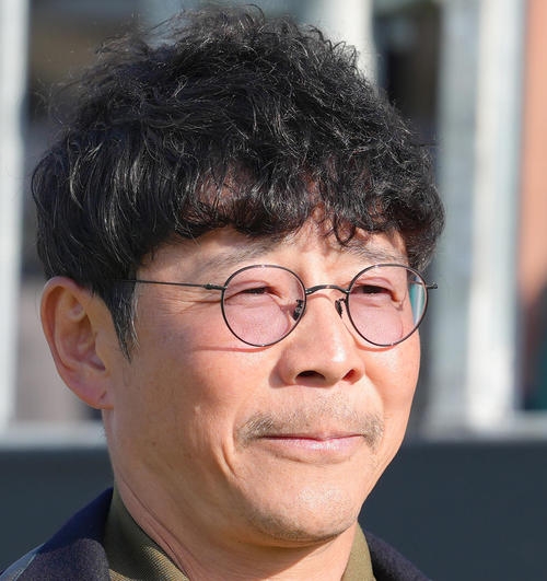 前澤友作氏怒りの緊急呼び掛け「みんなでこの詐欺師を通報して！」 - 社会 : 日刊スポーツ