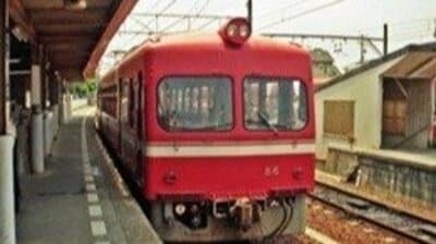 車掌が中指立てて発車…あの”きさらぎ駅”の舞台と考察されている遠州鉄道が大炎上…現場は「線路内侵入」「暴言」撮り鉄マナー違反多発で電車も急ブレーキ | 集英社オンライン | ニュースを本気で噛み砕け