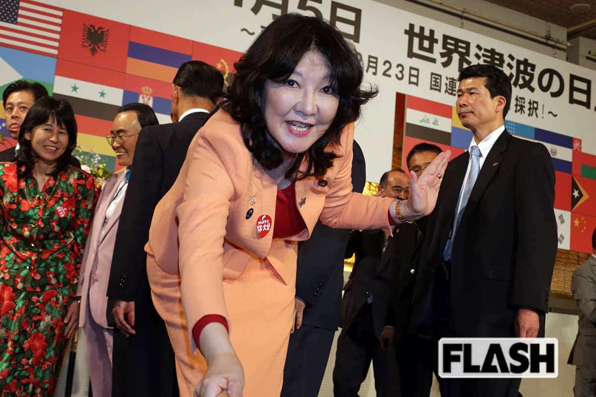 片山さつき財務相、就任会見で“取れそうなつけまつ毛”に「話が入ってこない」SNS沸騰“古巣”帰還には早くも懸念が | Smart FLASH/スマフラ[光文社週刊誌]