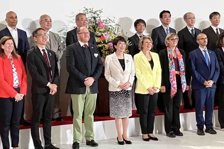 被災地思い「サメ革」ヒール愛用　高市氏に靴メーカー元代表期待（共同通信） - Yahoo!ニュース