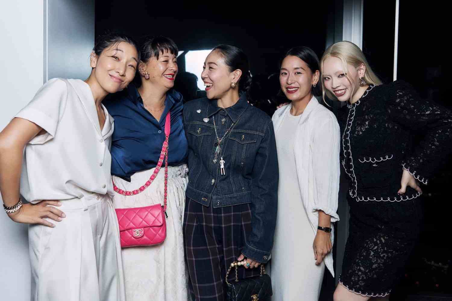 小松菜奈、BLACKPINKのジェニー、ケンダル・ジェンナーらが参加！シャネル2026年春夏フロントローSNAP