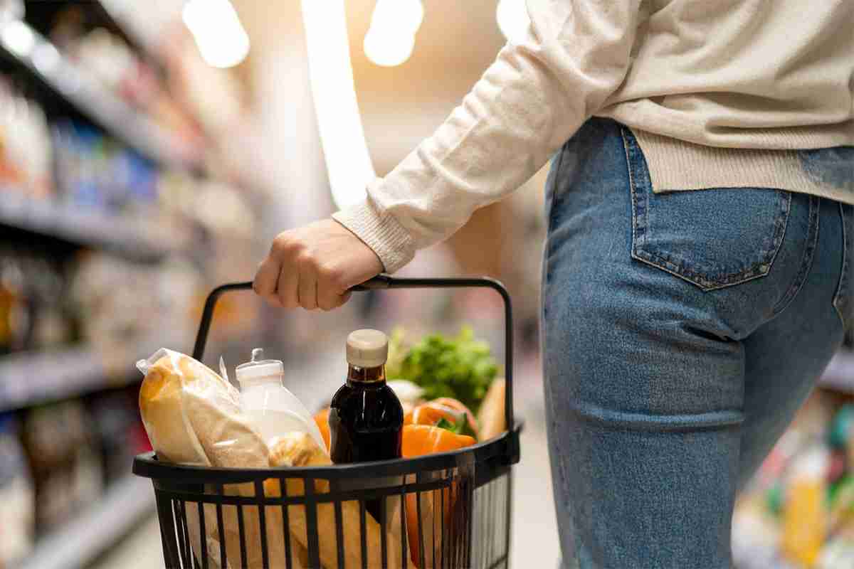 地方民たちを不快にさせた【東京在住者たちの驕り】　まいばすけっと論争が浮き彫りにした、都会人の「自虐風ぜいたく」とは | LASISA（らしさ・ラシサ）