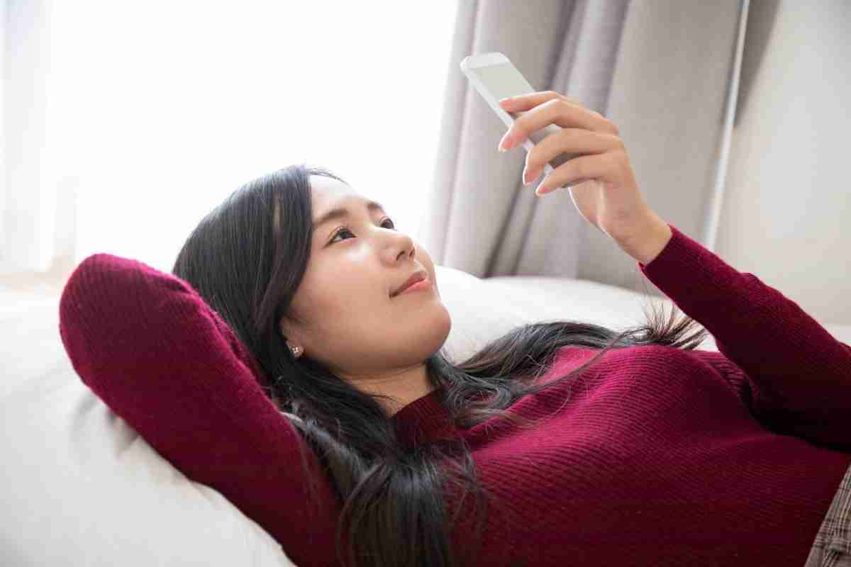 「以前はバイト代すべてつぎ込んでいたけど…」円安・物価高で“節約志向の推し活”にシフトするZ世代女性たち 「遠征やグッズ購入を我慢」「他のオタクと張り合わない」 | マネーポストWEB