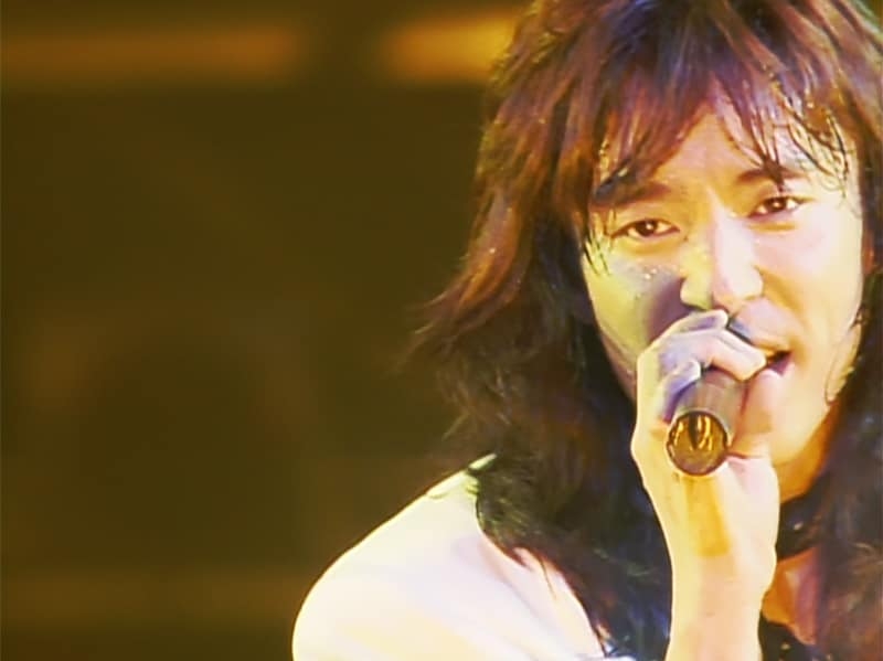 鬱で部屋が荒れ果ててる