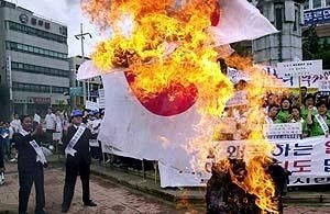 高市首相「マウント取れる服」投稿に「失礼」とツッコミ続出　立民議員「それを公言してどうするのか」
