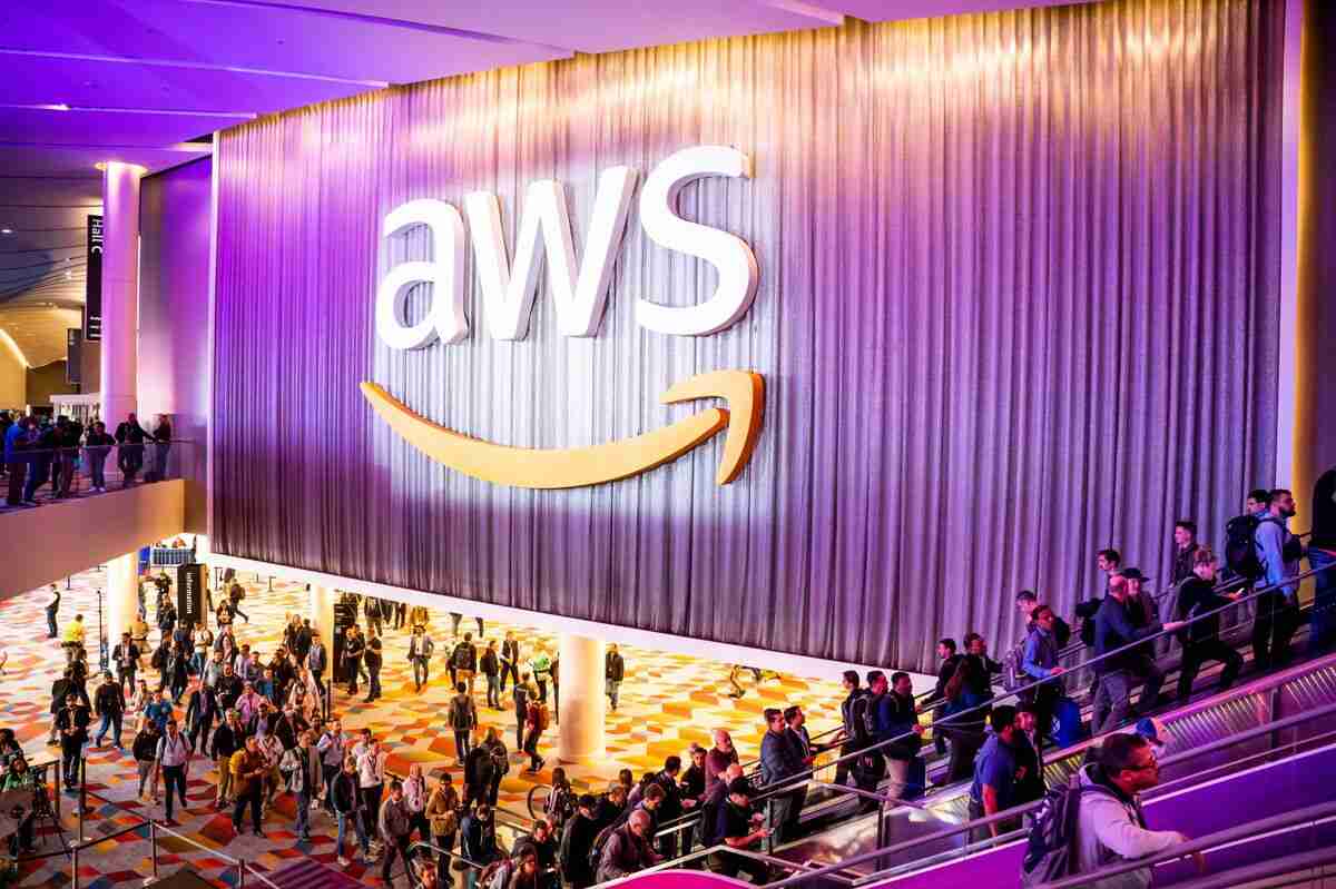 アマゾン、OpenAIと5.9兆円クラウド契約－Nvidia製チップの利用提供 - Bloomberg