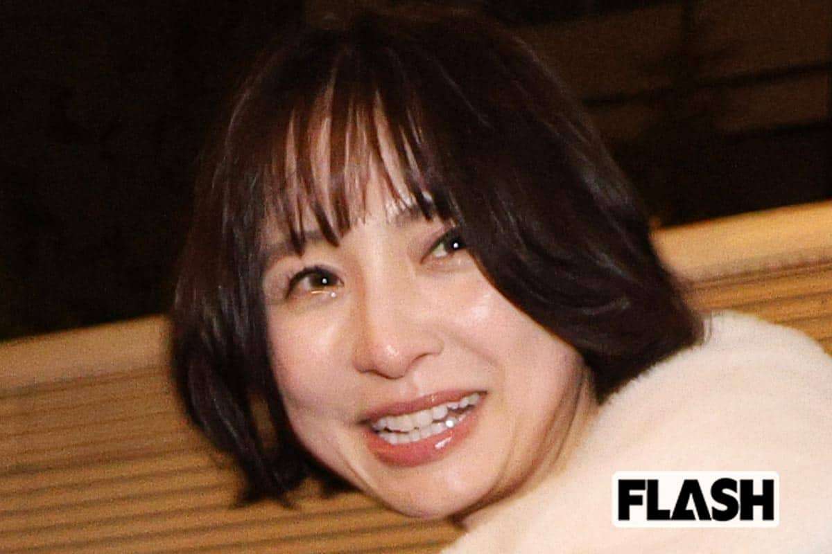 篠田麻里子 『水戸黄門』くノ一姿での仕事報告…“不倫妻”はじめ難役連発も公私ともに絶好調の現在 | Smart FLASH/スマフラ[光文社週刊誌]