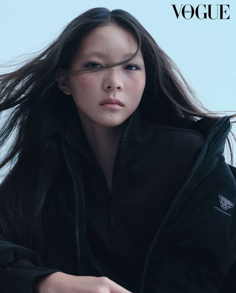 SHIHO&秋山成勲、14歳長女サランちゃんが『VOGUE KOREA』にモデルで登場「完璧にモデルだ」「美しい」 世界中から称賛の声