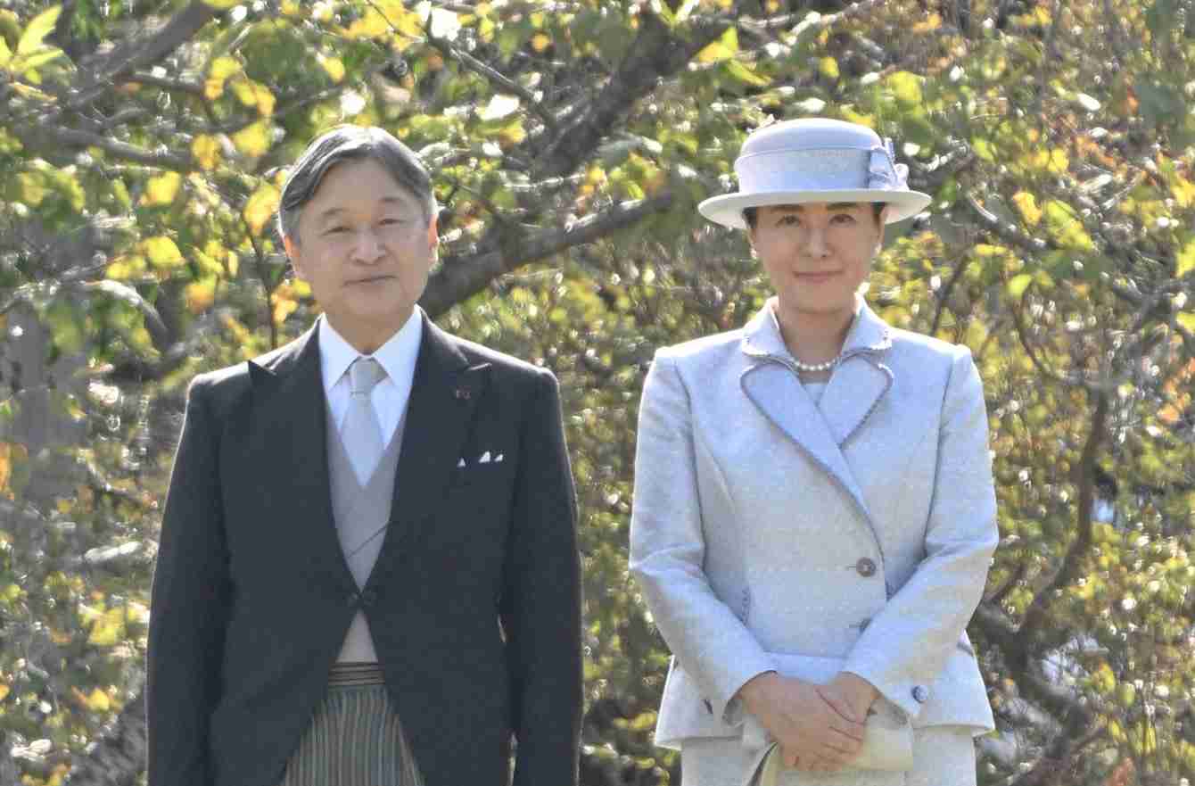 【秋の園遊会】雅子さまと愛子さま、佳子さまのファッションをスタイリストが徹底解剖したら見えてきたこと | キャサリン妃ほかプリンセスにみるエレガンス　英国のロイヤルファッション | mi-mollet（ミモレ） | 明日の私へ、小さな一歩！（1/4）