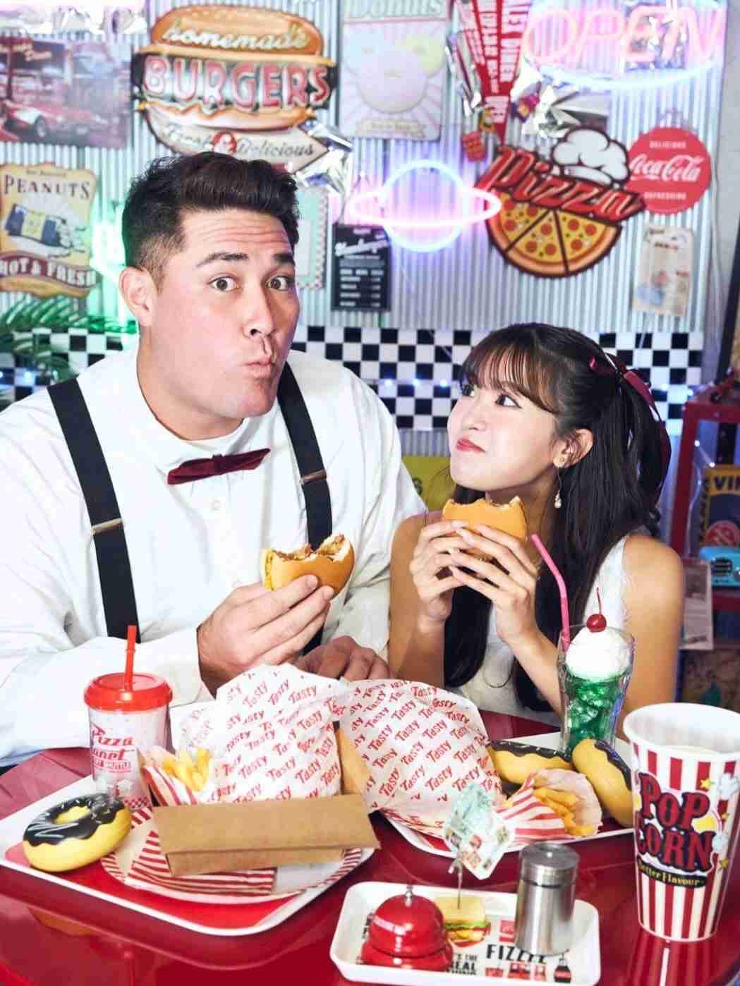 巨人・砂川リチャードが元HKT48の外薗葉月さんと結婚　プロポーズは絶景の夜景を見ながら