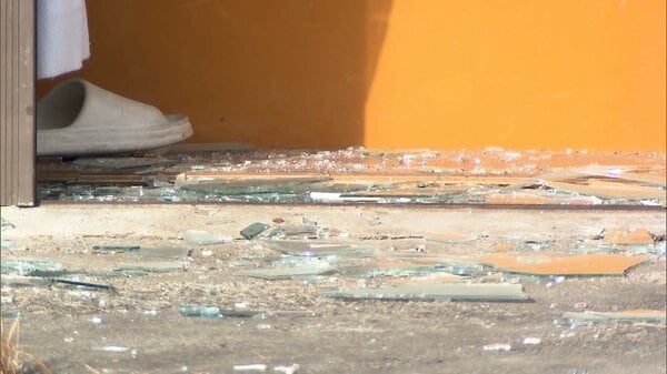 パーカー着用の強盗犯3人が逃走中…住宅に押し入り物色中に住人と鉢合わせし棒で殴り逃走　栃木・小山市｜FNNプライムオンライン