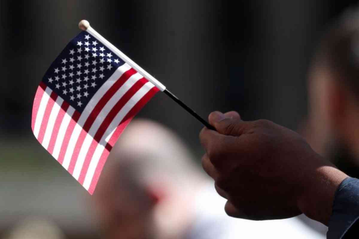 米政府、アフガンなど19カ国出身者の永住権を全て再審査　州兵銃撃受け移民摘発強化（CNN.co.jp） - Yahoo!ニュース