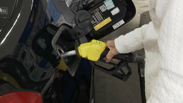 早くもガソリン5円値下げも！きょうからガソリン補助金10円→15円に拡大し店頭価格引き下げへ｜FNNプライムオンライン
