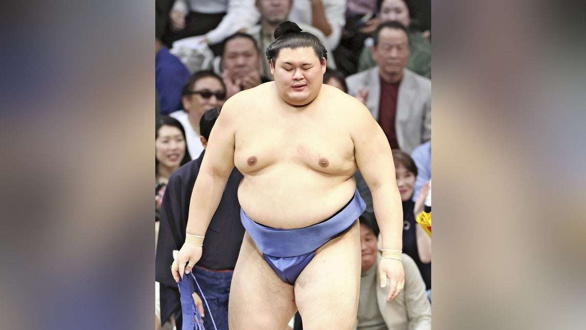 横綱・大の里、千秋楽当日に休場届け出…１４日目の取組後に左肩を気にする様子 : 読売新聞