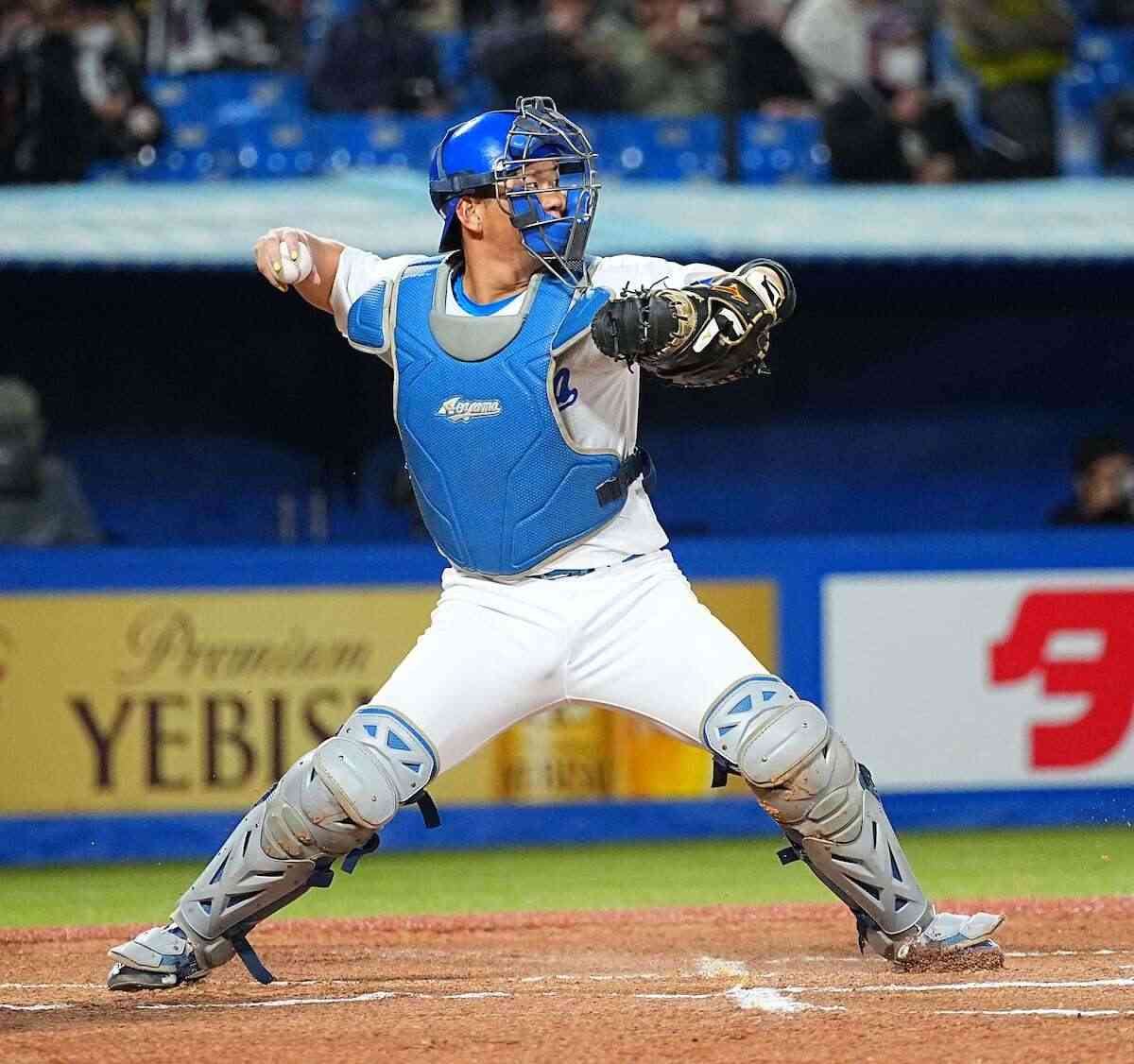 阪神の来秋ドラ1筆頭候補判明！強肩強打の大学No.1捕手、青学大・渡部海は「競合覚悟で指名する価値がある」（サンケイスポーツ） - Yahoo!ニュース