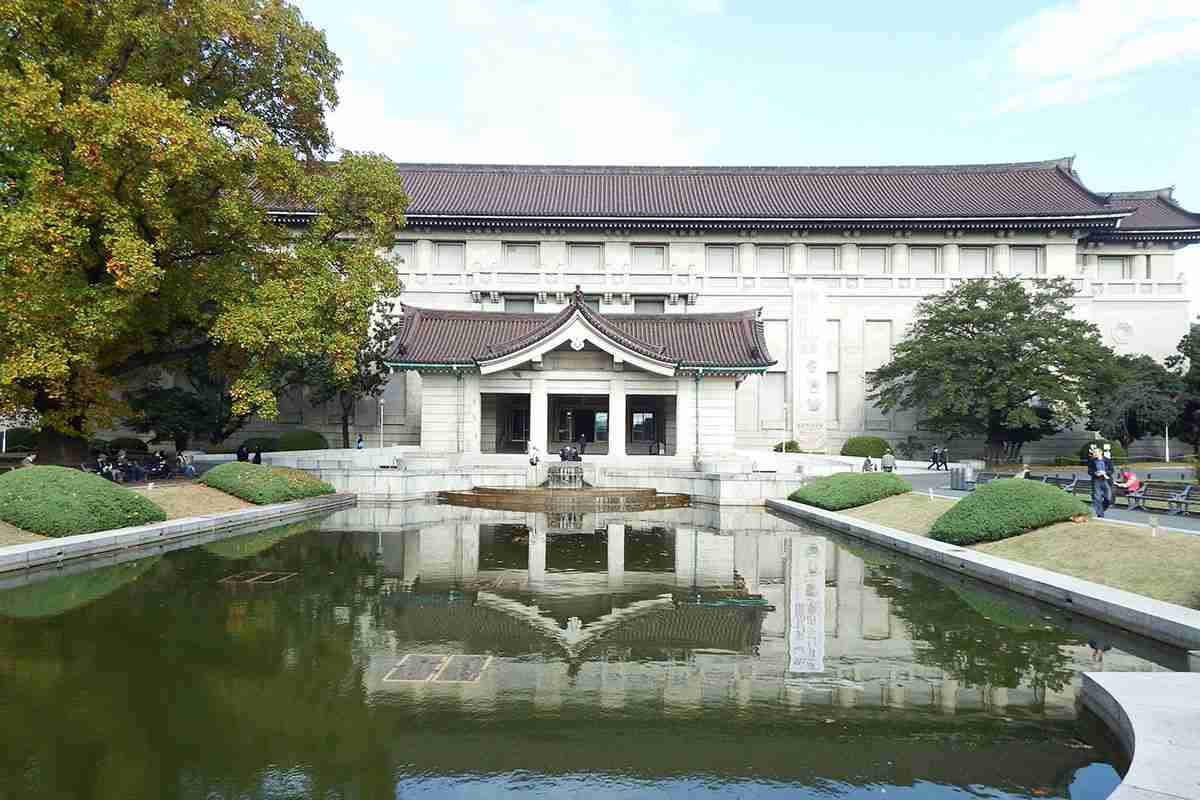 「正気ですか！？」「ただの広場やん」日本一の博物館が“前庭”リニューアルに「歴史的景観を壊すな」「品位が低下する」SNSに怒りと悲しみの声殺到