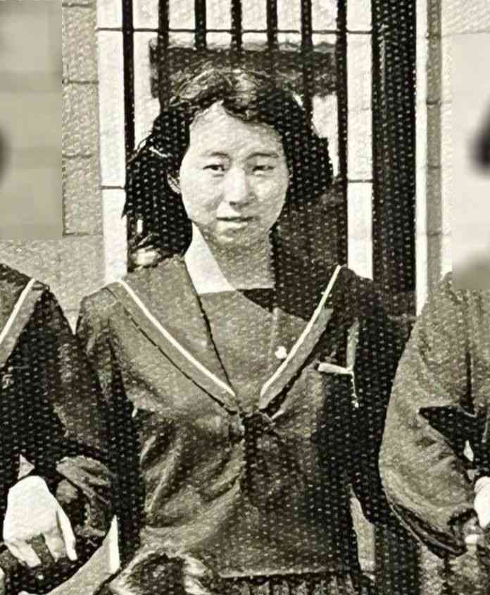 《卒アル入手》「クラスに目立たない子が多い中で感じは良かった」名古屋主婦殺害・安福久美子容疑者（69）の高校時代の素顔（文春オンライン） - Yahoo!ニュース