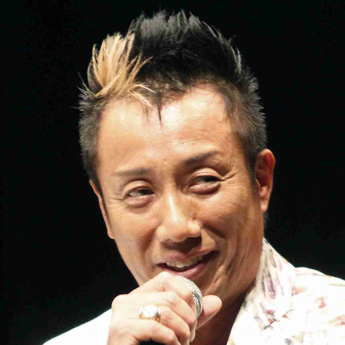 長渕剛、体調不良で中止翌日のライブに招待した意外な女性「日本が中国の植民地になったら、何が残るのか」“超強硬派”で話題に（SmartFLASH） - Yahoo!ニュース