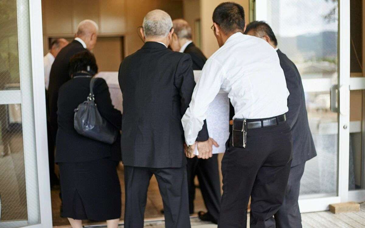 私の娘はヤクザに殺された…暴力団抗争に巻き込まれて“最愛の一人娘が死去”→「この手でヤクザを潰す」と誓った“40歳主婦のその後”（昭和60年） | 文春オンライン