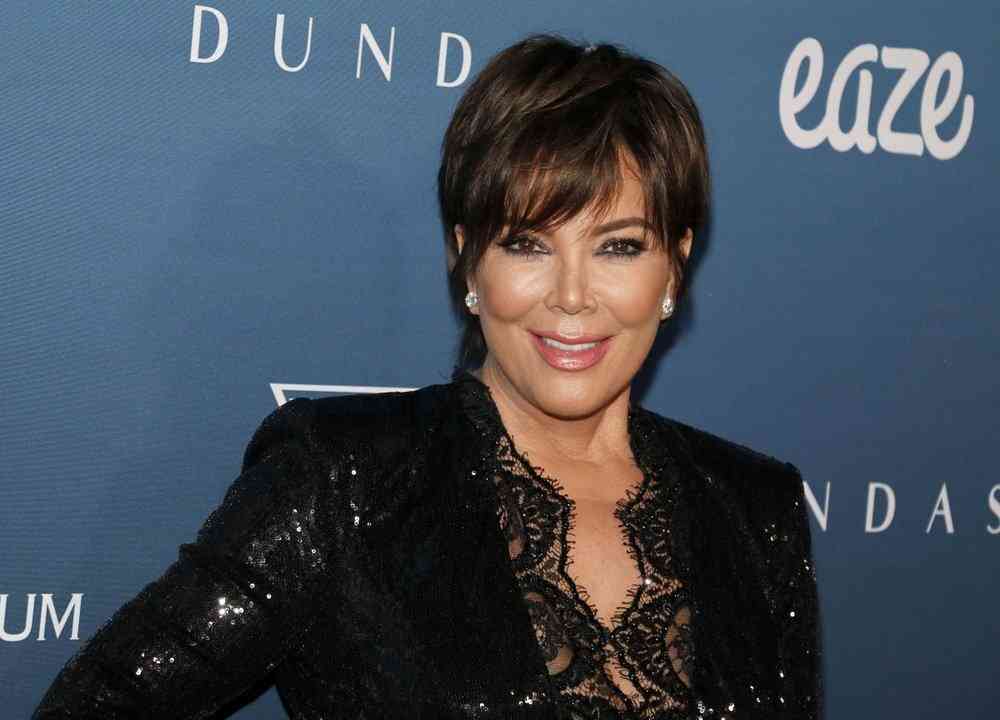 「顔がしわしわ…」クリス・ジェンナー、2度目のフェイスリフトの効果が数カ月で消えネット衝撃（Pen Online） - Yahoo!ニュース