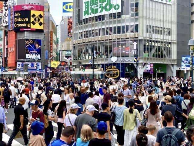 「オーバーツーリズム対策に外国人から入国税を」　国民民主・古川代表代行が主張「税額も1000円から引き上げていい」: J-CAST ニュース