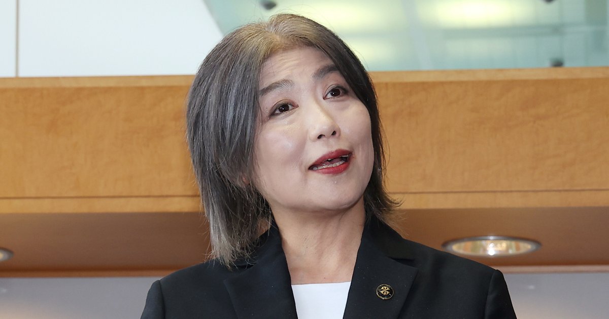 「呆れて物が言えない」ネット唖然…田久保元市長の“叩かれてお互い大変”投稿に批判殺到 | 女性自身