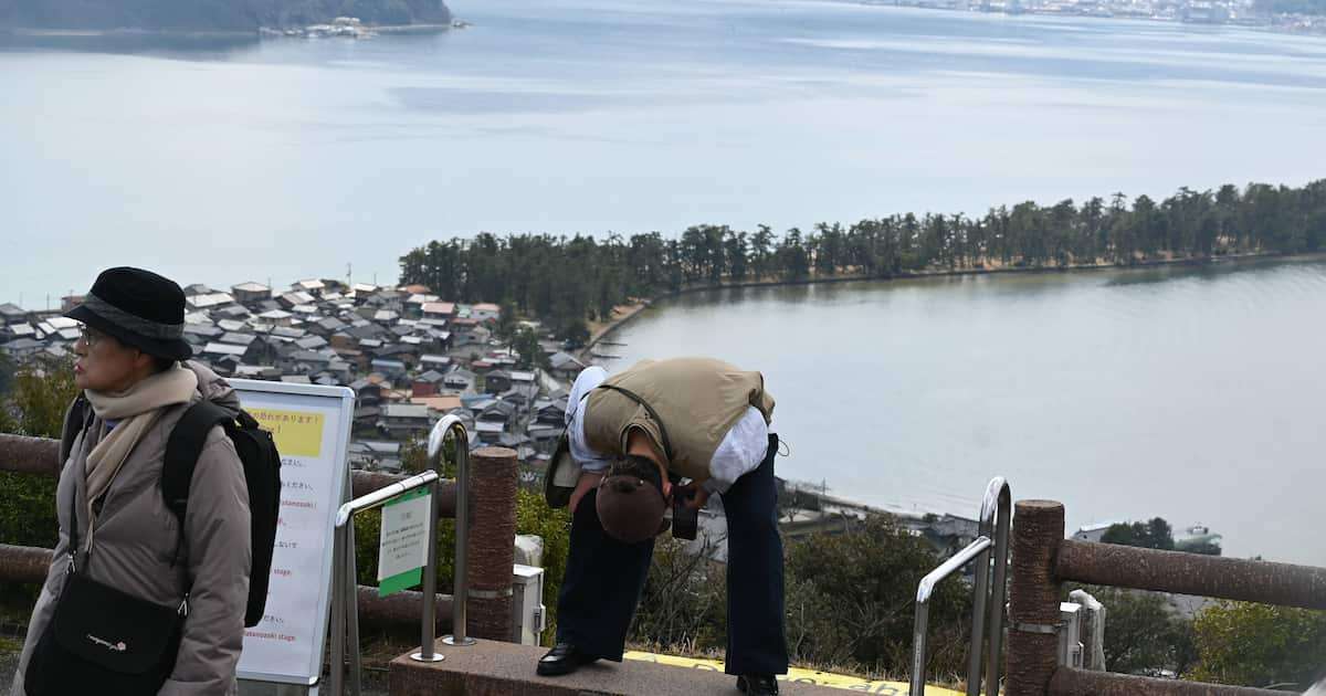 天橋立「股のぞき」中、知人を15ｍ転落させた男性の「罪」　悪ふざけと犯罪の境界線 - 産経ニュース