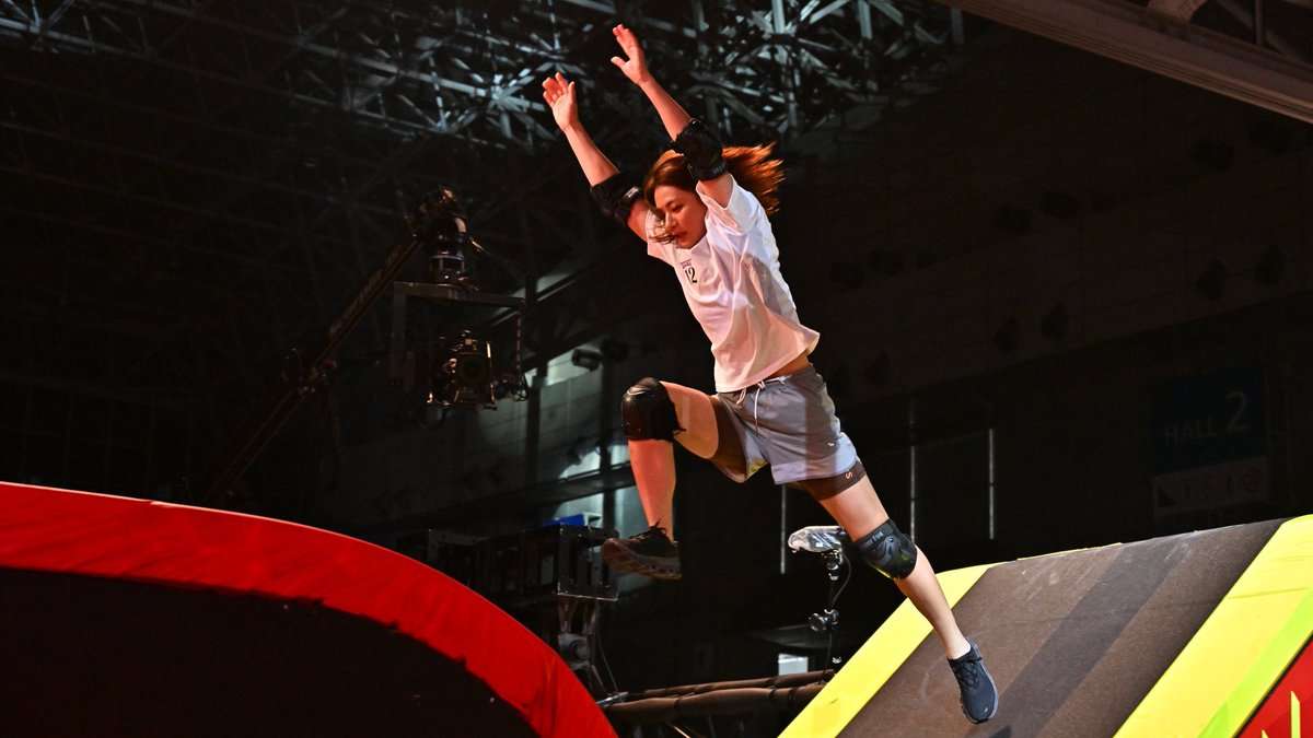 「すげえこの人」「格闘家のビジュじゃない」 女性版『SASUKE』参戦のケイト・ロータスにネット注目