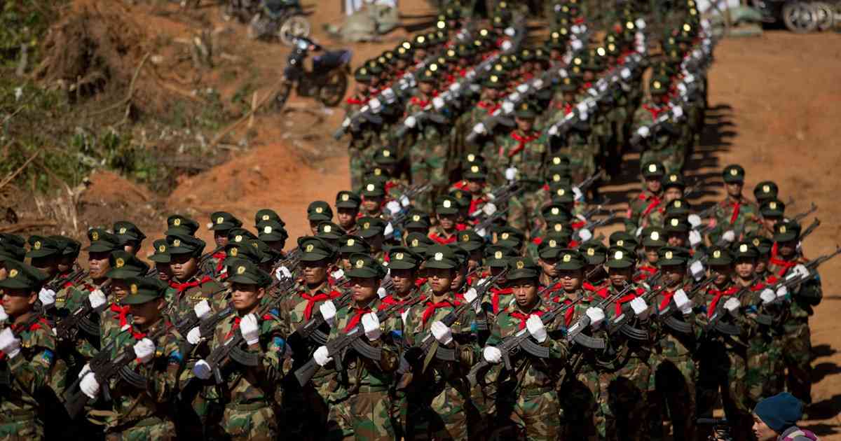 ミャンマー軍、対中国タイ貿易の要衝を続々奪還　「選挙圏」を拡張 - 日本経済新聞