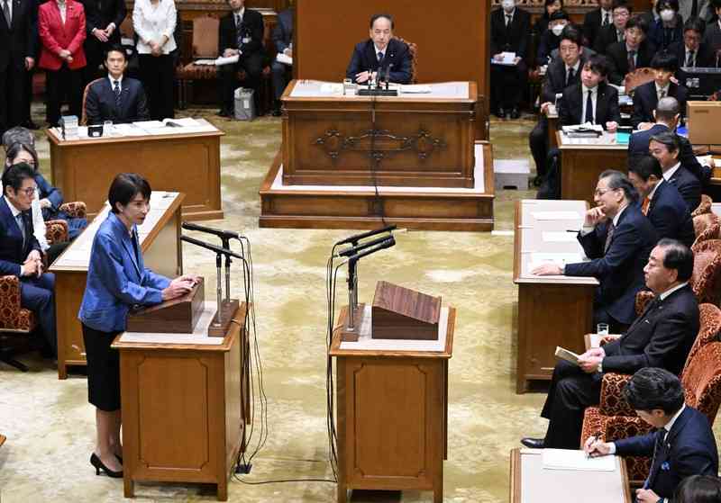 高市首相、日中関係は「対話で良い関係作るのが責任」　初の党首討論