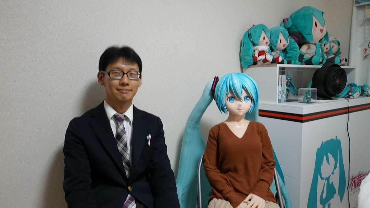 ｢初音ミクとの結婚式｣で大炎上…｢ミクの夫(42)｣が顔出し･実名で