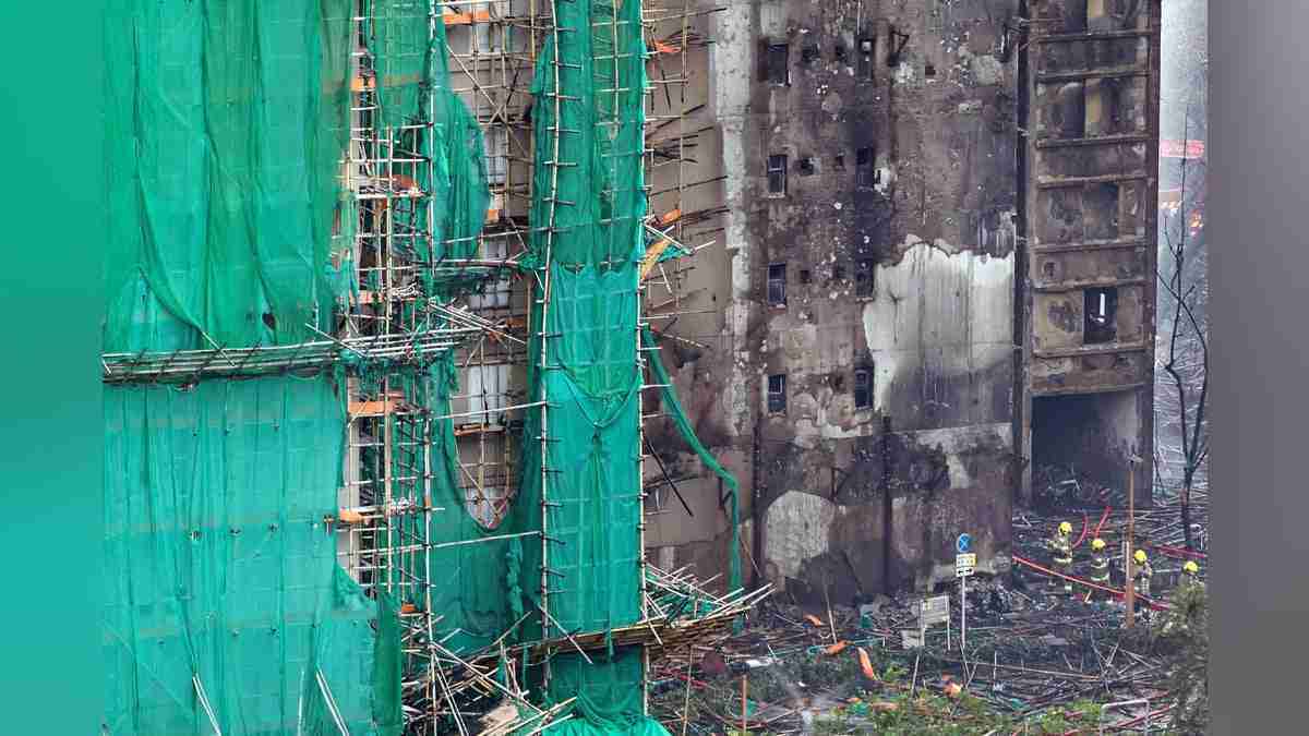 火災拡大の一因「竹製の足場」、建物密集する香港で伝統的に使用…安全性を疑問視する声は以前から : 読売新聞