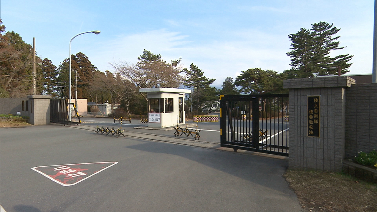 「中学生が隣の小学生をいじめているように見えた」中学生に注意して口論となり足で背中を蹴ったとして自衛官の男　暴行の現行犯で逮捕　中学生は家族や友達と旅行中 | テレビ静岡