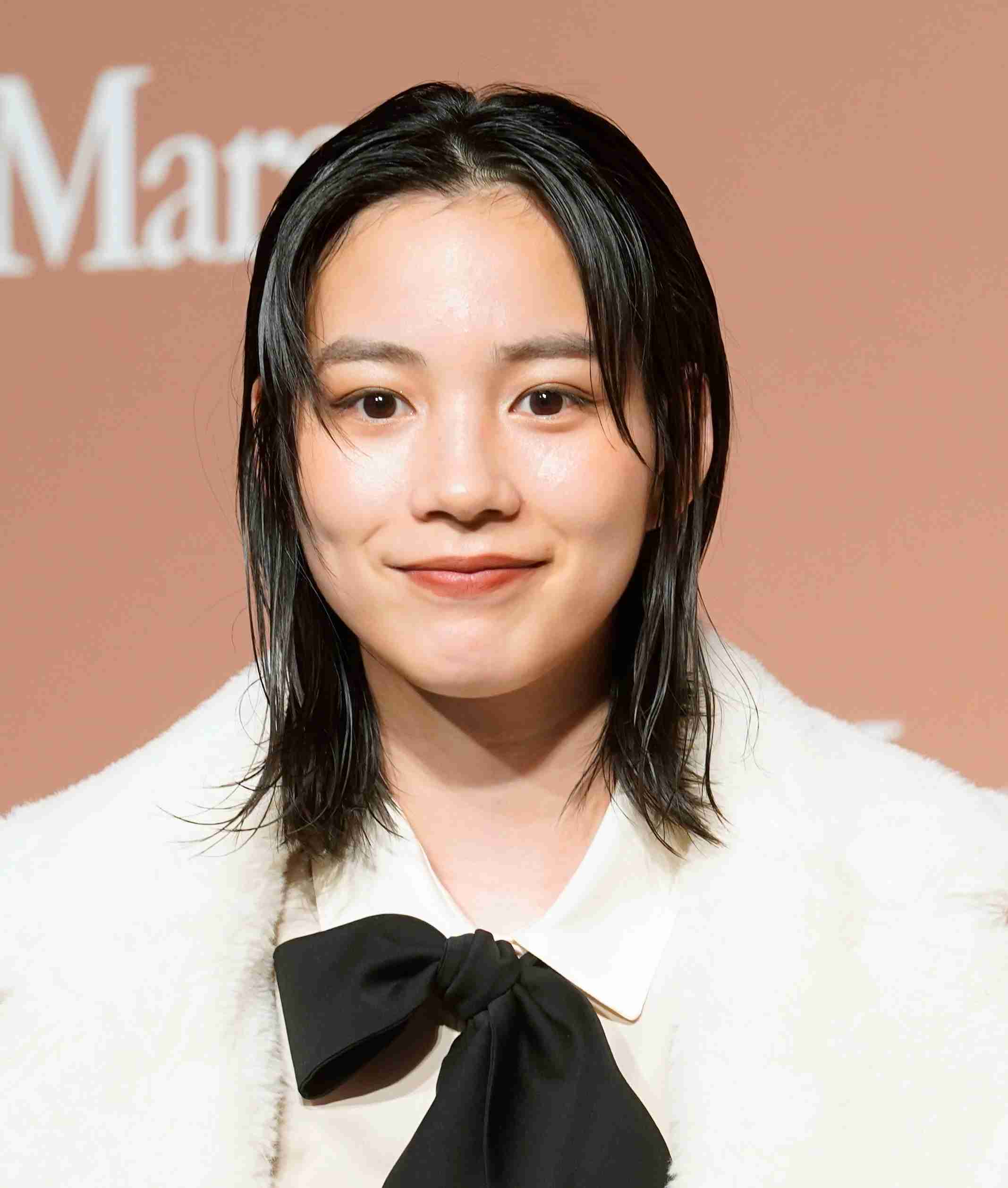 のん、雪山での過酷すぎる撮影風景を公開→「命がけの…」「本当に吹雪だったんですね」と驚きの声