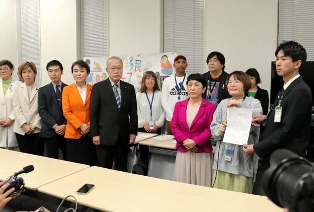 スリランカ人男性の強制送還「中止を」　野党議員らが入管庁に要請