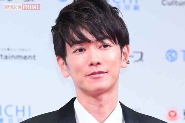 「なんか痛々しい」佐藤健、歌手としてツアー開始も“ナルシスト感全開ライブ”に戸惑うファン続出（週刊女性PRIME） - Yahoo!ニュース